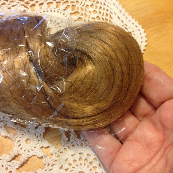 Attachable Pony Tail Extension, new - Picture 5 of 5